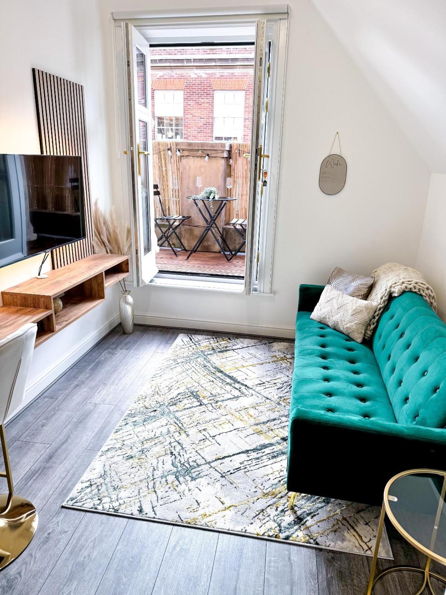 The Luxe Haven - Apartment Nottingham City Centre Bagian luar foto